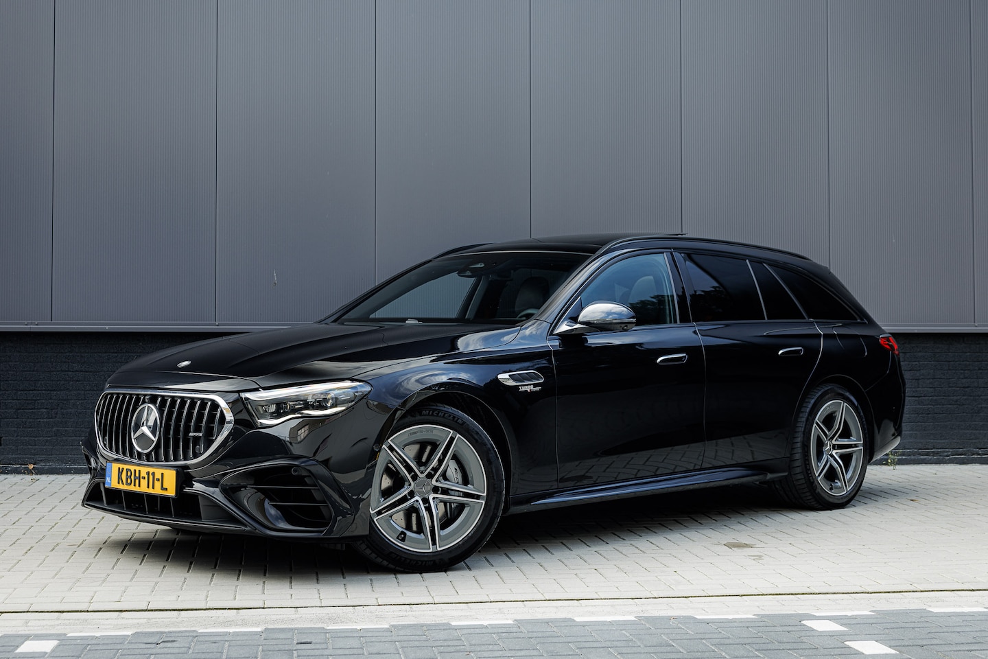Mercedes-Benz E-klasse Estate - AMG 53 4MATIC+ Night Edition BTW | Burmester 4D | MB Fabrieksgarantie | Achterasbesturing | Panoramadak | Digital Light - AutoWereld.nl