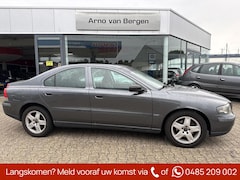 Volvo S60 - 2.4, airco, cruisecontrol, trekhaak