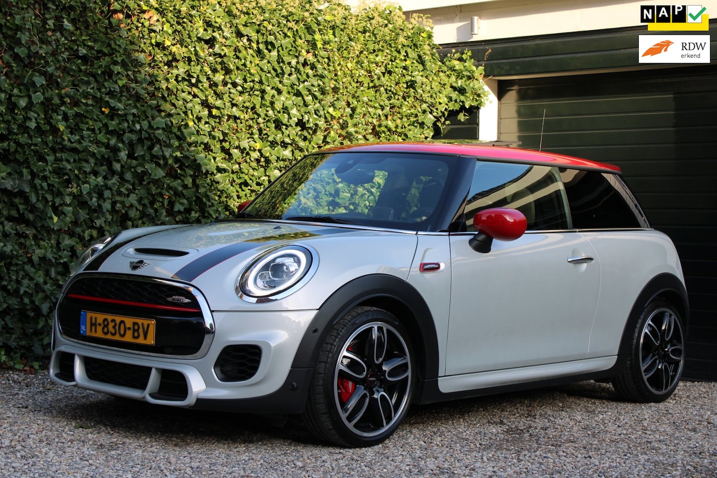 MINI 3-Deurs - 2.0 John Cooper Works Chili | 1e eigenaar | Dealeronderhouden | Full options - AutoWereld.nl