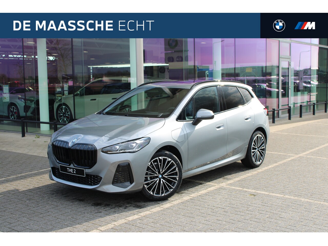 BMW 2-serie Active Tourer - 225e xDrive M Sport Automaat / Panoramadak / Trekhaak / Sportstoelen / Adaptieve LED / M A - AutoWereld.nl