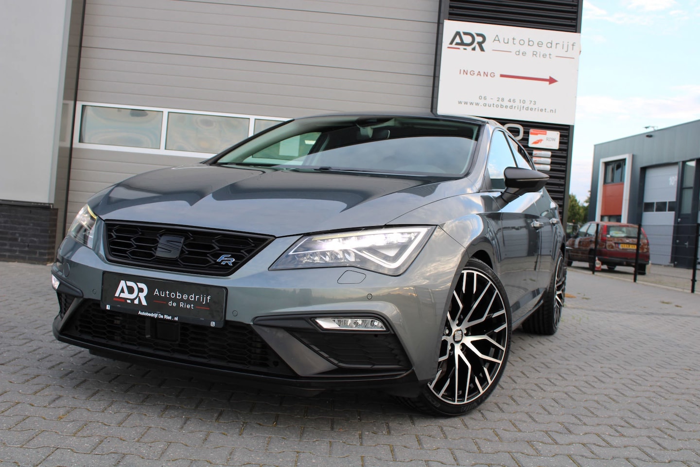 SEAT Leon - 1.8 TSI FR|19''LM|FULL LED|NAVI|CRUISE|CARPLAY|MILLTEK|BOM VOL - AutoWereld.nl