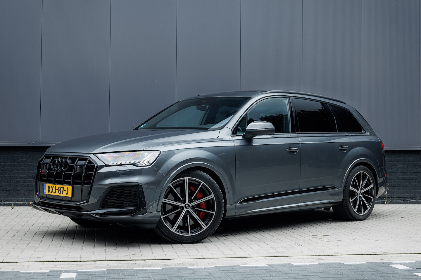 Audi Q7 - 4.0 TFSI SQ7 quattro Pano | B&O | Valcona leder | Vierwielbesturing | Luchtvering | Soft-close | Matrix | 360° - AutoWereld.nl