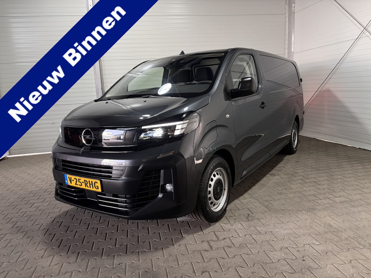 Opel Vivaro Electric - L3 75 kWh | Airco | Cruise Control | Achteruitrijcamera | Navi |Stuur- stoel verwarming VV - AutoWereld.nl