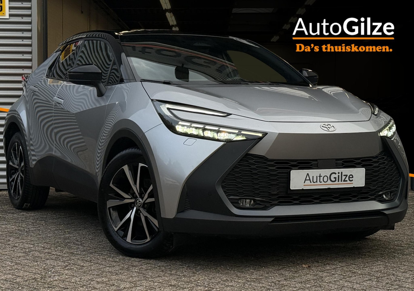Toyota C-HR - 1.8 Hybrid 140 Dynamic l Bi-Tone l Navi Groot l Cruise Adaptive l Electrische Klep l Camer - AutoWereld.nl