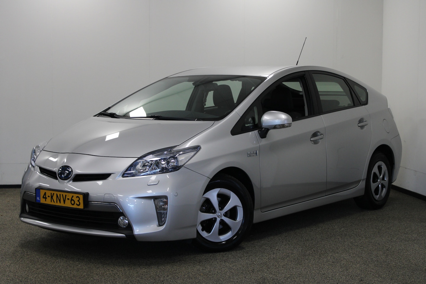 Toyota Prius - 1.8 Plug-in Executive Business 1.8 Plug-in Executive Business - AutoWereld.nl