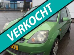 Ford Fiesta - 1.4-16V Futura Nap Airco APK 25-09-2027 Trekhaak Leuke Auto