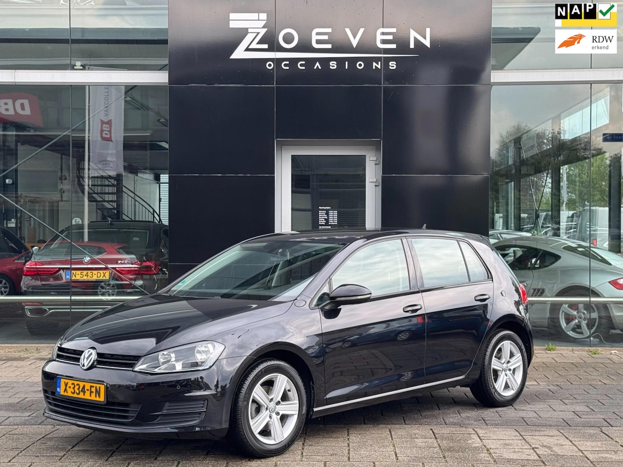 Volkswagen Golf - 1.2 TSI Easyline/ clima/ stoelverwaring/ PDC - AutoWereld.nl