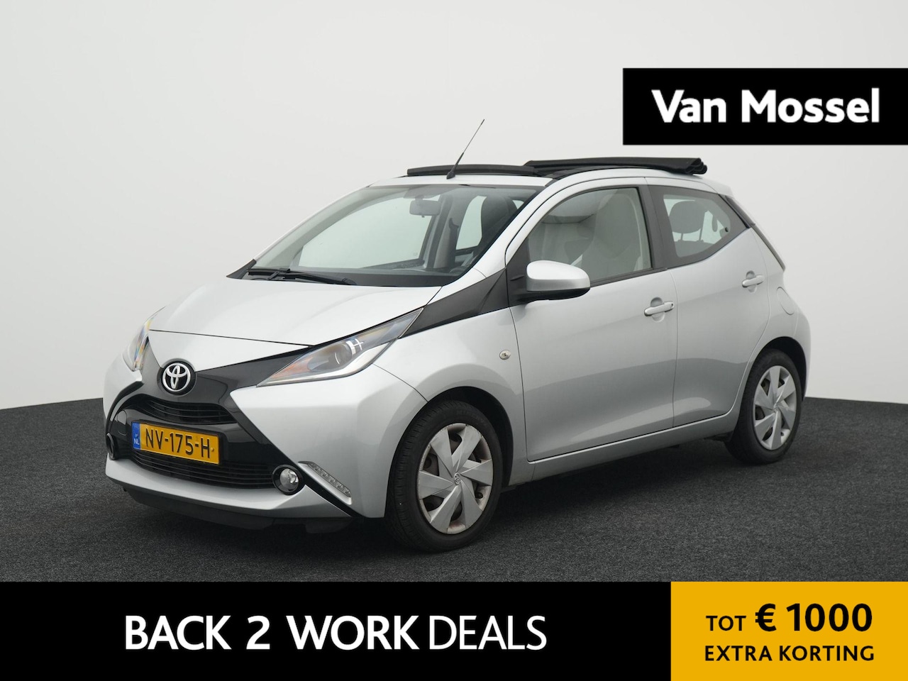 Toyota Aygo - 1.0 VVT-i x-wave SCHUIFDAK | ACHTERUITRIJCAMERA | NAVIGATIE | APPLE CARPLAY | TREKHAAK | C - AutoWereld.nl