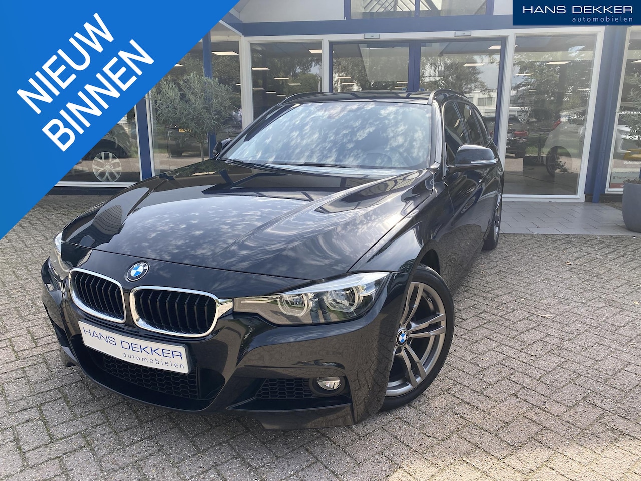 BMW 3-serie Touring - 318i M Sport Corporate Lease M sport / Stoelverwarming / zonneruiten / 18'' - AutoWereld.nl