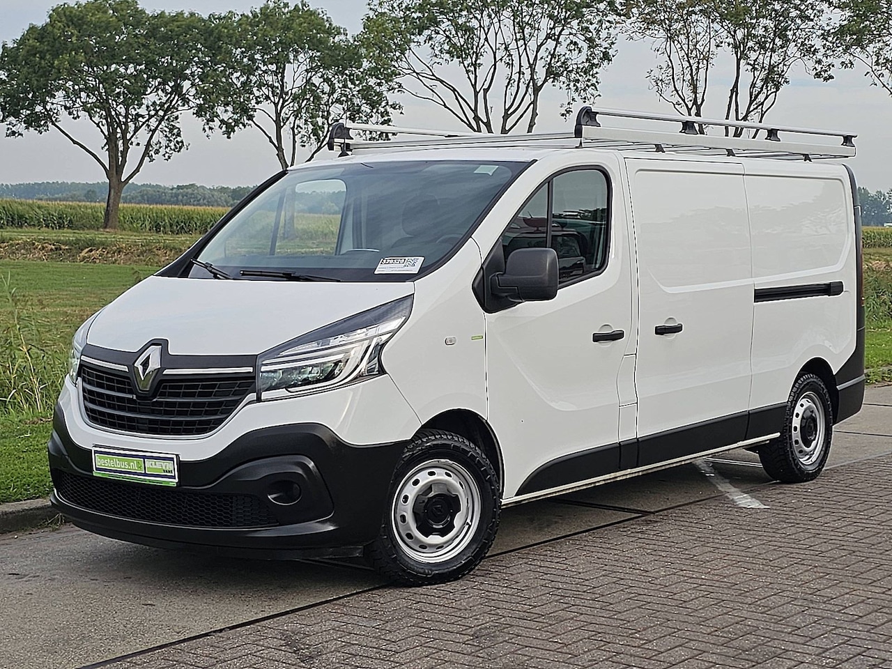 Renault Trafic - 2.0 dCi 120 T29 L2H1 Comfort Cruise control, Airco, Pdc, Carplay, Navi, Oh-historie, 2x Zi - AutoWereld.nl