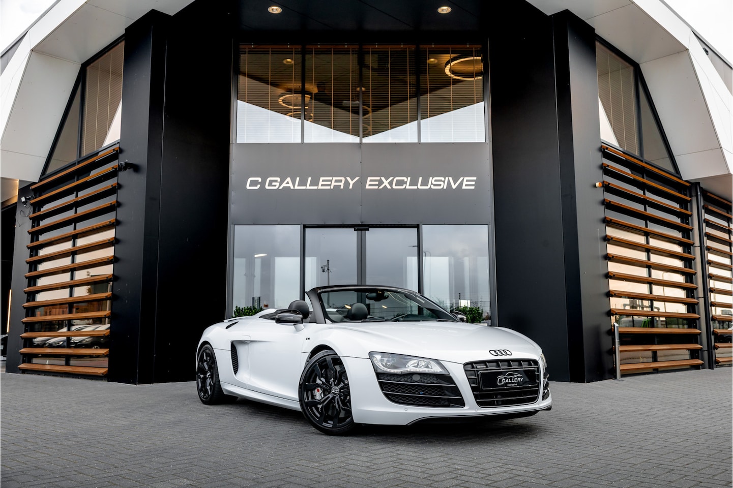 Audi R8 Spyder - 5.2 V10 FSI - Akrapovic | Keramisch | B&O | Camera - AutoWereld.nl