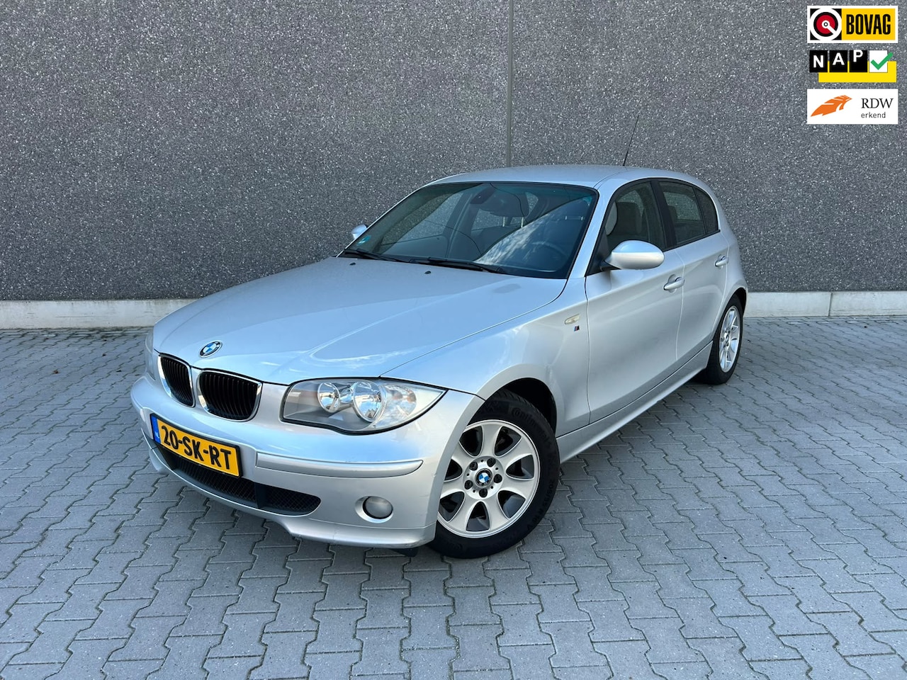 BMW 1-serie - 116i High Executive | TREKHAAK | AUX | CC | PDC | APK T/M 10-10-2027 | AFLEVERBEURT | COMP - AutoWereld.nl