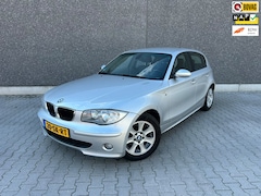 BMW 1-serie - 116i High Executive | TREKHAAK | AUX | CC | PDC | APK T/M 10-10-2027 | AFLEVERBEURT | COMP