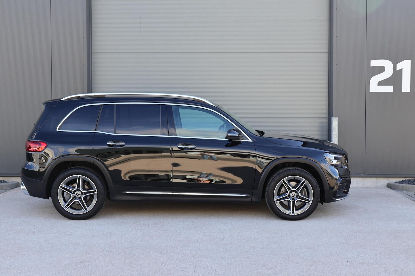 Mercedes-Benz GLB - 200 d AMG Line / Keyless-Go / Winter-Paket / Multibeam LED / Camera - AutoWereld.nl