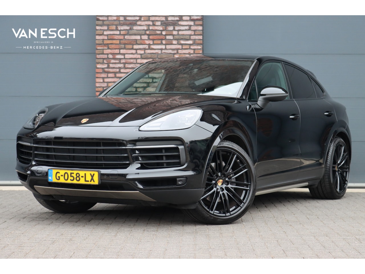 Porsche Cayenne Coupé - 3.0 Aut8 | Luchtvering | Panoramadak | BOSE | Trekhaak | Leder | Memory | Stoelverwarming - AutoWereld.nl