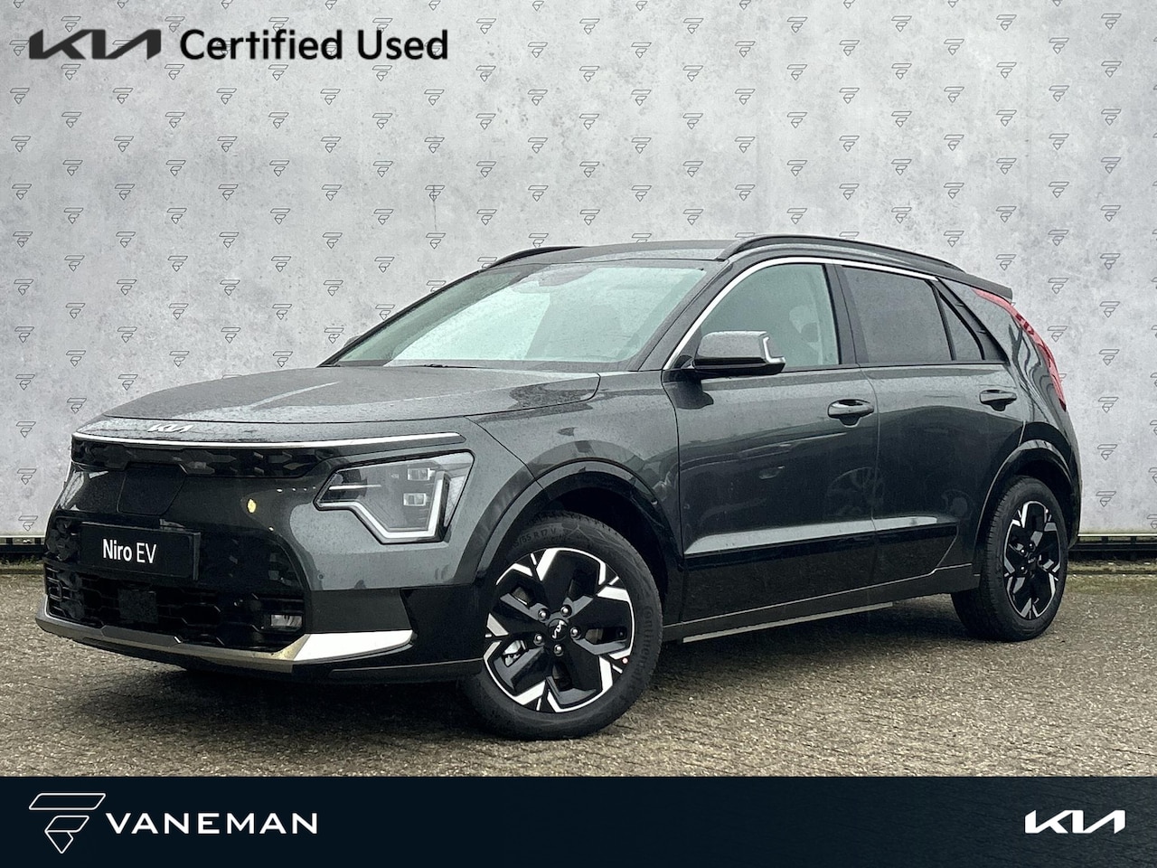 Kia Niro EV - Edition Advanced 64.8 kWh Automaat | Stoel & Stuurverwarming | Leder | Kanteldak | Camera - AutoWereld.nl
