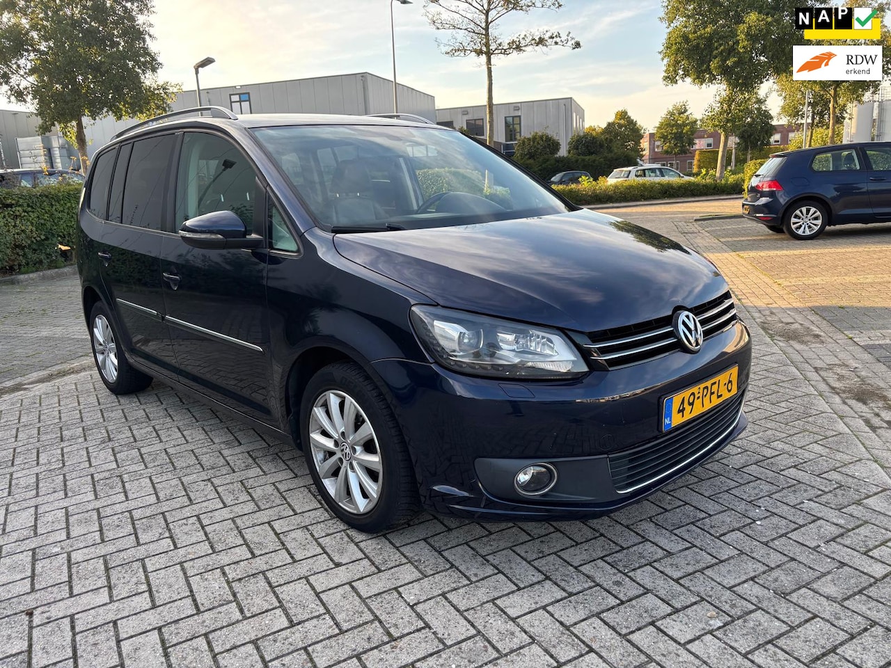 Volkswagen Touran - 1.4 TSI Highline 1.4 TSI Highline - AutoWereld.nl