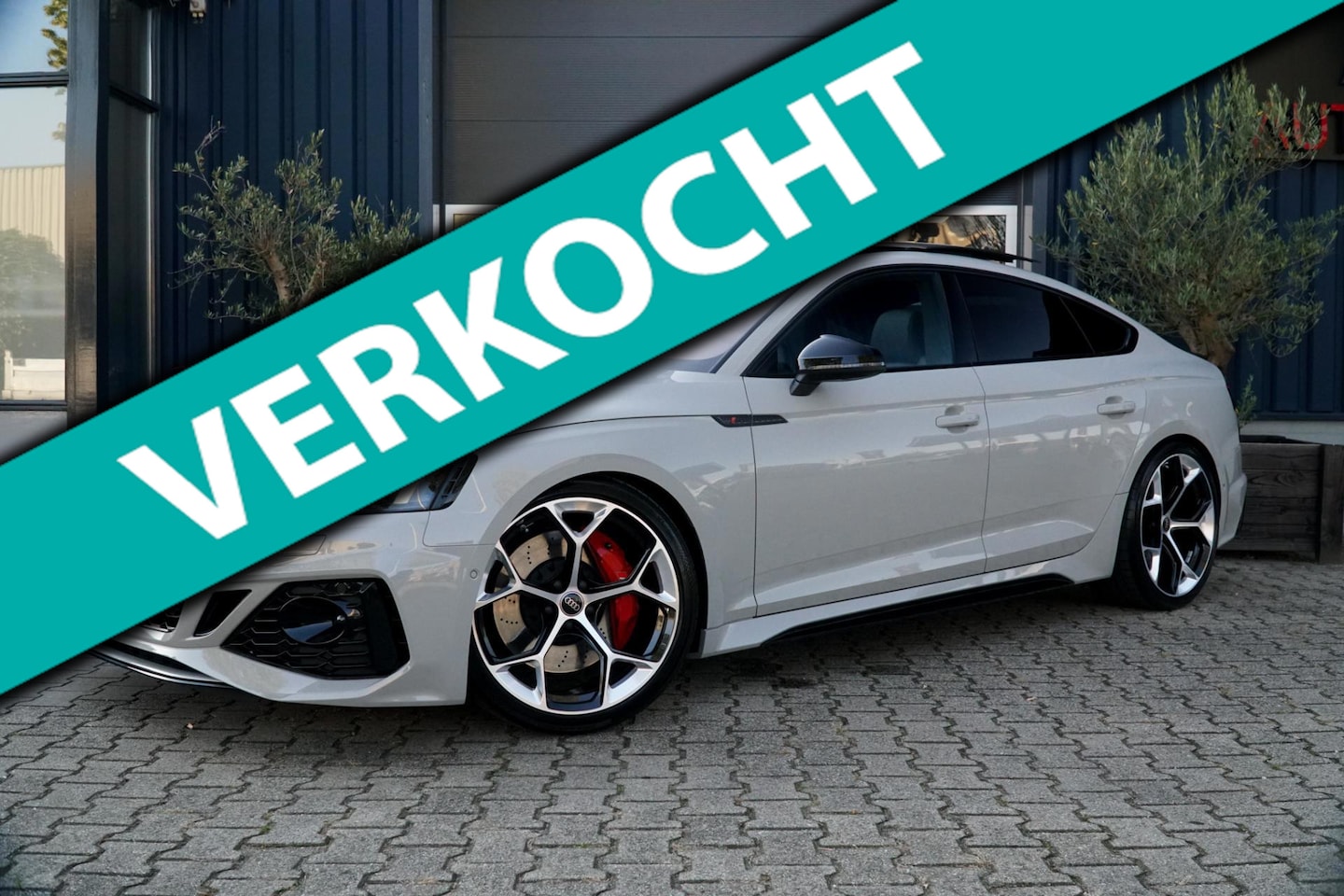 Audi RS5 - Sportback Audi RS5 Sportback 450PK | Competition Plus | Krijt Grijs (Porsche kleur) | Pano - AutoWereld.nl