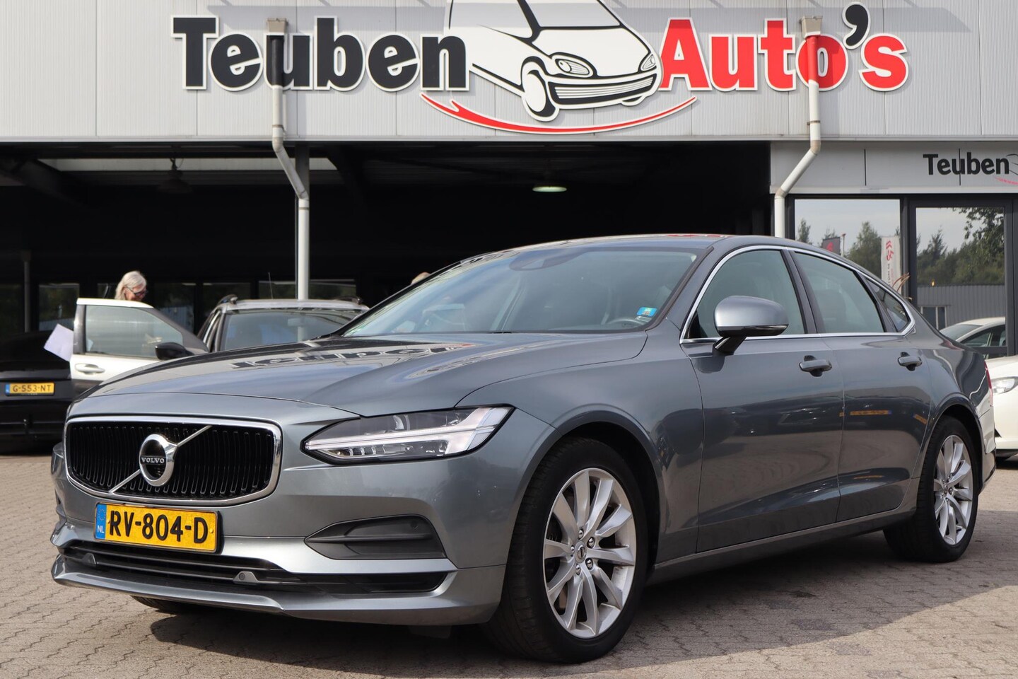 Volvo S90 - 2.0 T4 Momentum+ | Digitale cockpit | Parkeerhulp | Navigatie | Lane assist | Dode hoek de - AutoWereld.nl