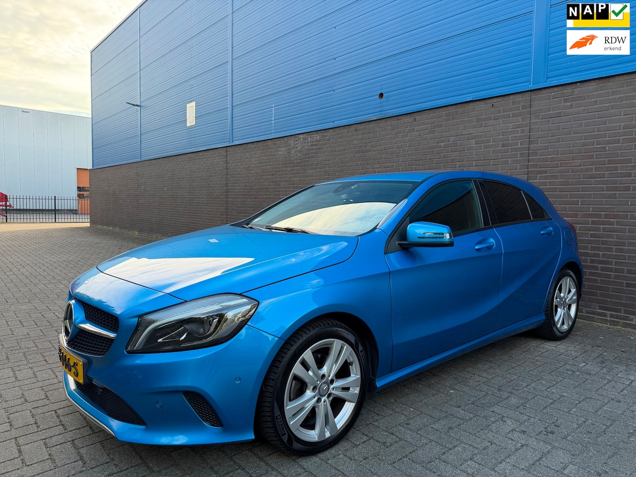 Mercedes-Benz A-klasse - 160 Ambition | Automaat | CarPlay | Camera | Cruise | Parkeersensoren | Regen & Lichtsenso - AutoWereld.nl