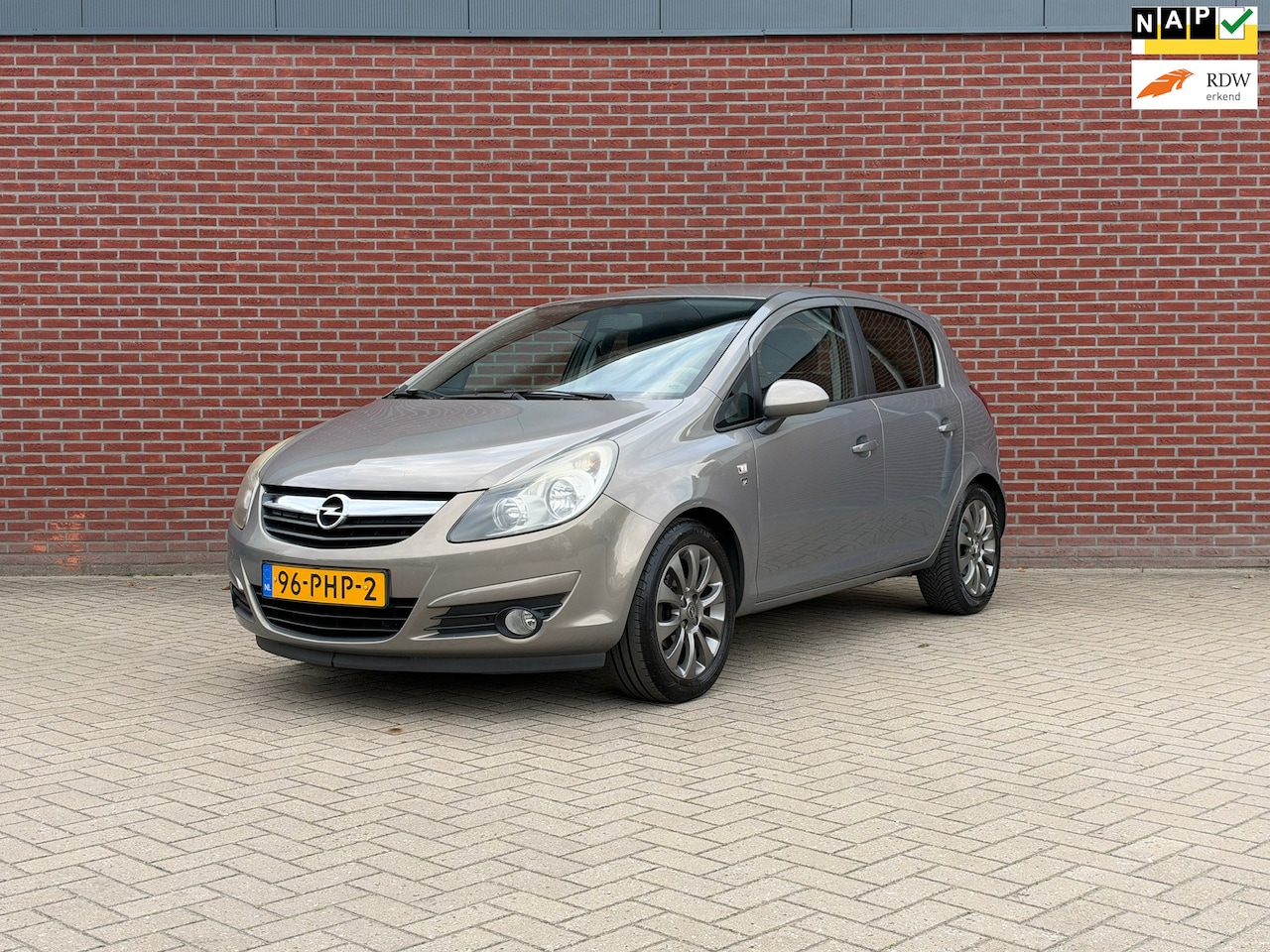Opel Corsa - 1.4-16V '111' Edition / Nap / Airco / Cruise / Trekhaak - AutoWereld.nl