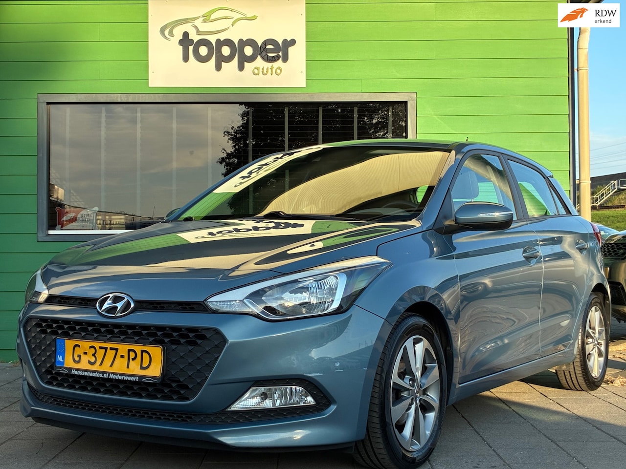 Hyundai i20 - 1.2 HP i-Motion Comfort|1e Eigenaar|Airco|CruiseControl|PDC|Stuur&Stoel Verw.|Line-Assist| - AutoWereld.nl