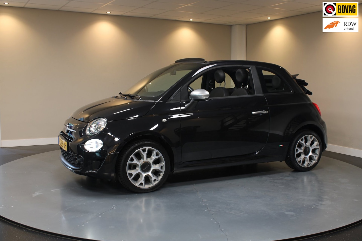 Fiat 500 C - 0.9 TwinAir Turbo Rockstar *Carplay* Cruise|Navi|Climate|DAB|BT|All-seasons|Cabrio|Half-Le - AutoWereld.nl