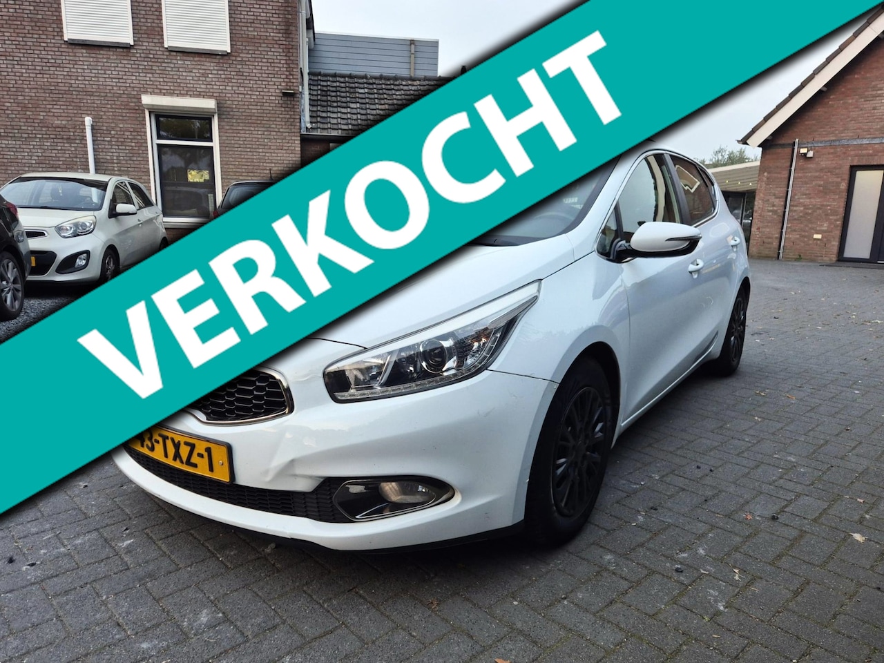 Kia Cee'd - 1.6 GDI Plus Pack Navi Clima Cruise - AutoWereld.nl