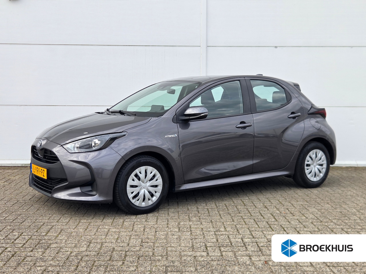 Toyota Yaris - 1.5 Hybrid Active DAB / Airco (automatisch) / Hill hold - AutoWereld.nl