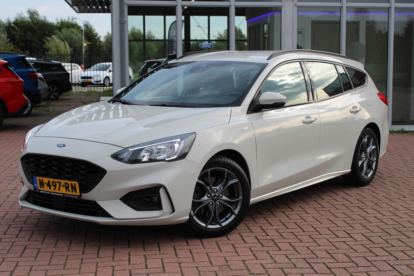 Ford Focus Wagon - 1.0 Hybrid 125pk ST Line Business Wagon, B&O, Winterpack - AutoWereld.nl