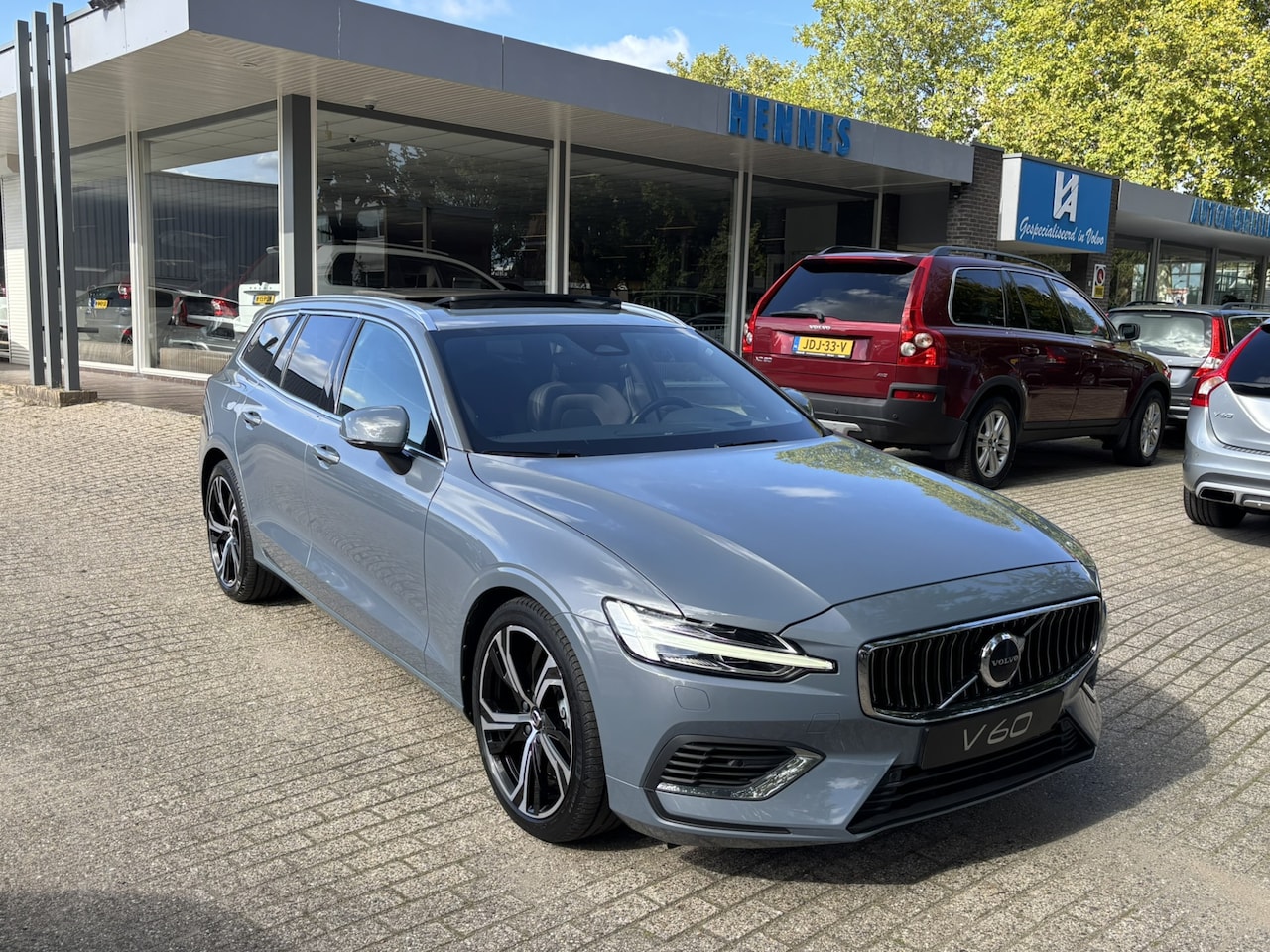 Volvo V60 - T8 455pk AWD Ultimate Bright Pano Keyless HeadUp - AutoWereld.nl
