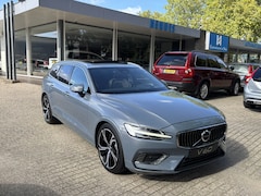Volvo V60 - T8 455pk AWD Ultimate Bright Pano Keyless HeadUp