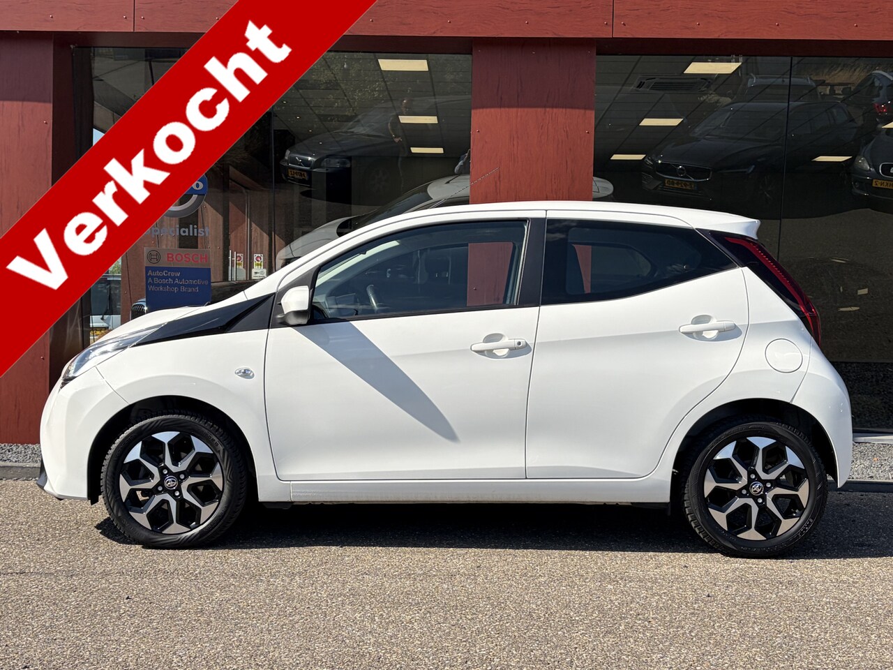 Toyota Aygo - 1.0 VVT-i x-play 1.0 VVT-i x-play - AutoWereld.nl