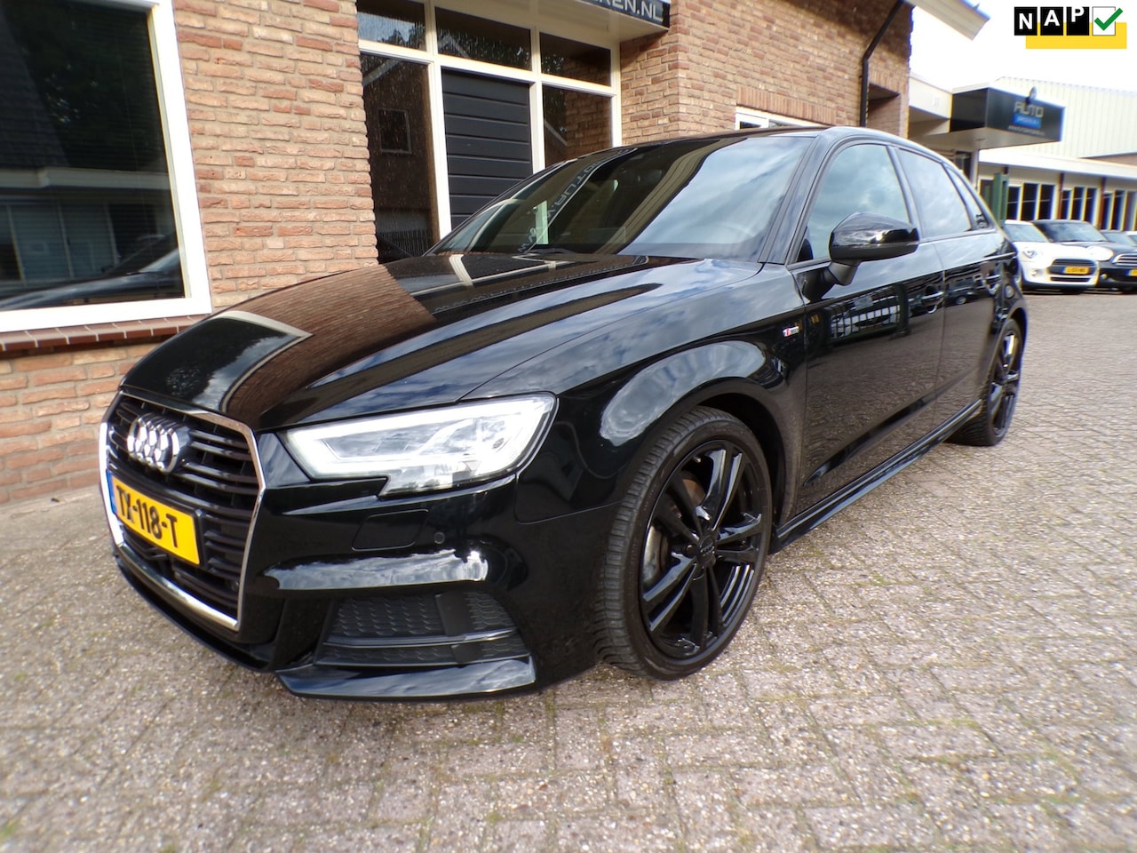 Audi A3 Sportback - 30 TFSI Sport S Line Edition 30 TFSI Sport S Line Edition - AutoWereld.nl