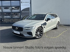 Volvo V60 - 2.0 T8 Plug-in hybrid AWD Plus Dark | Zwenkbare trekhaak | Memory | Adaptieve cruise | Bli