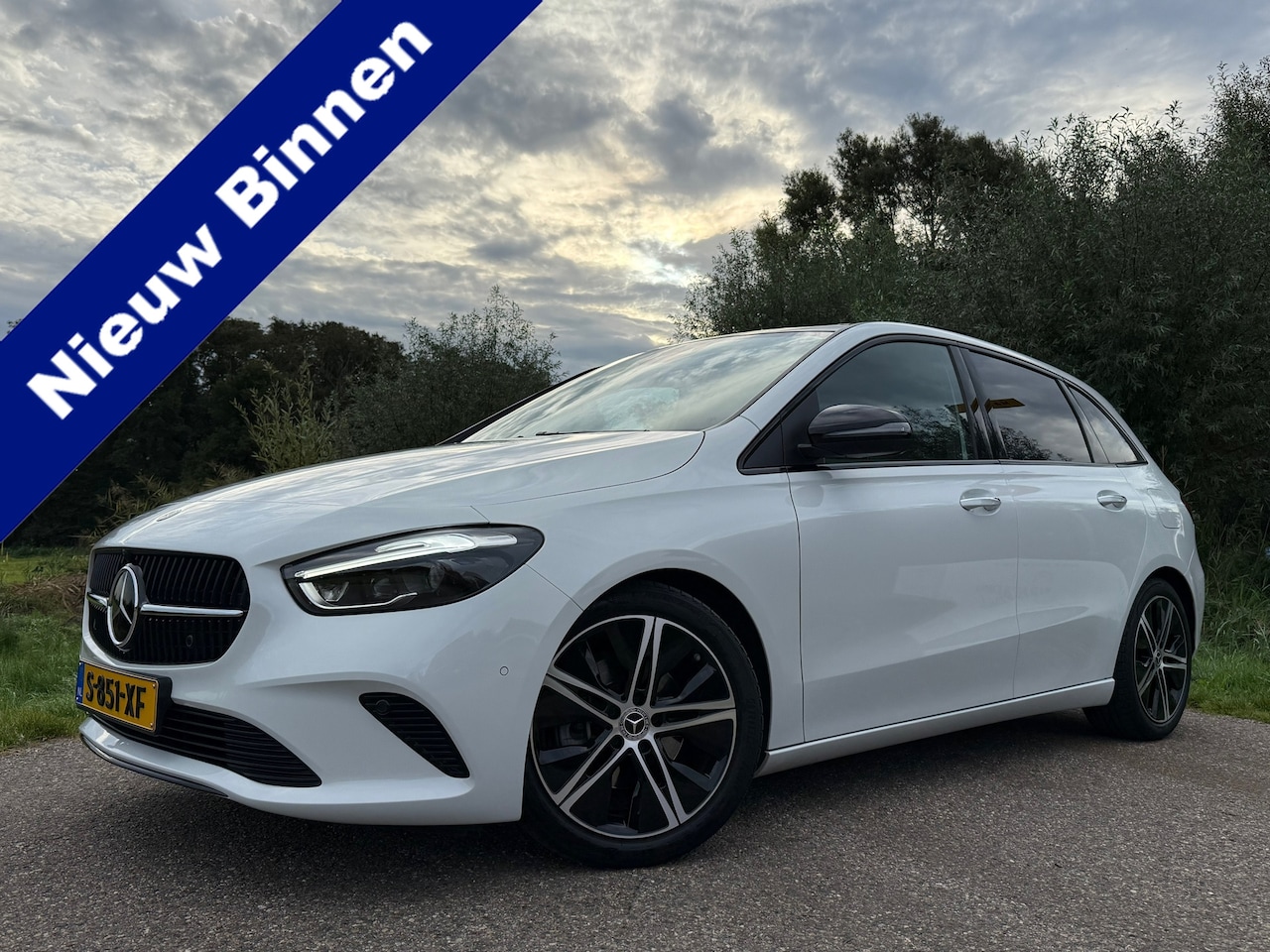 Mercedes-Benz B-klasse - 180 Luxury Line 180 Luxury Line - AutoWereld.nl