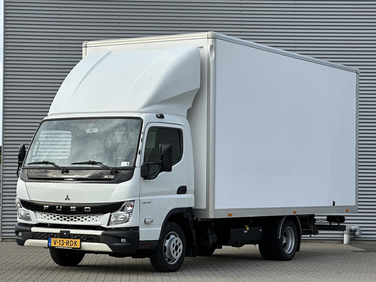 Fuso Canter - 3C15 3.0 DI 340 bakwagen met deuren airco|trekhaak - AutoWereld.nl