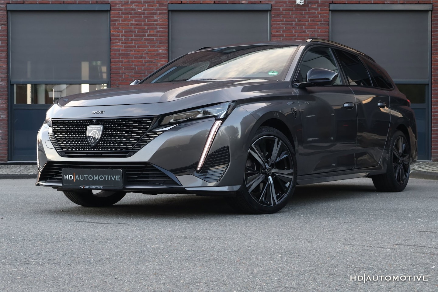 Peugeot 308 SW - 1.2 PureTech GT PACK LEDER FOCAL 360CAM - AutoWereld.nl