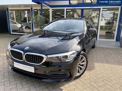 BMW 5-serie Touring - 520i Corporate Lease Executive Elek trekhaak / Sport Stoelen / Camera / Elek trekhaak / 18