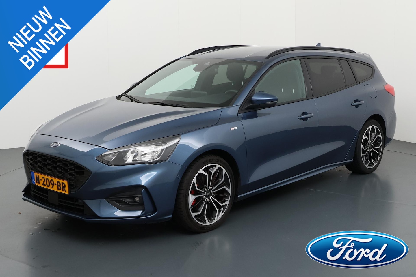 Ford Focus Wagon - 1.0 Eco Hybrid ST Line X Navi Camera Winter Parking Dodehoek pack Elek. Klep Wagon Dealero - AutoWereld.nl