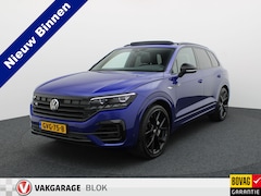 Volkswagen Touareg - 3.0 TSi 4MOTION R | Panodak | Stoelkoeling | Trekhaak | Luchtvering | 22'' | Prijs Rijklaa