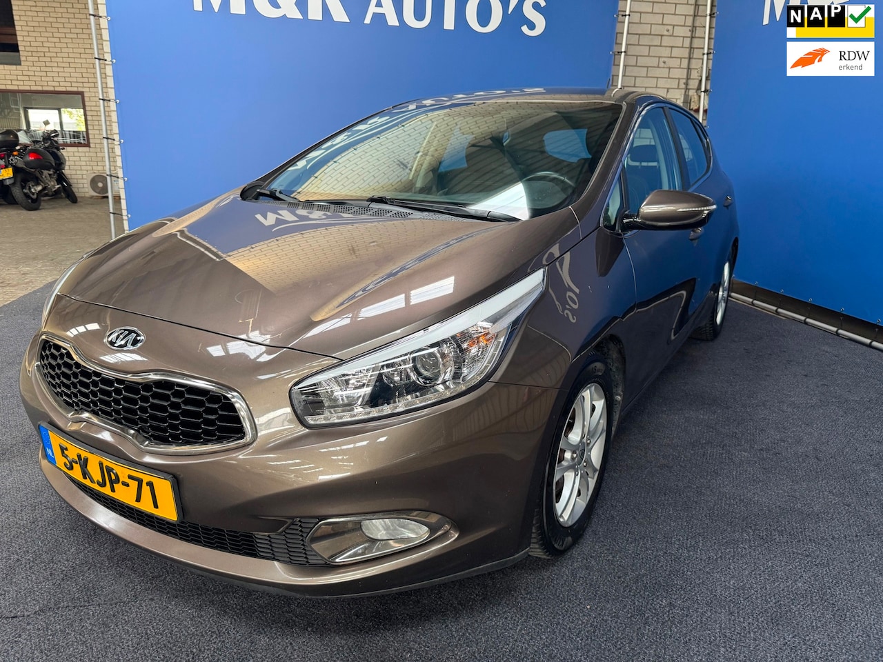 Kia Cee'd - 1.6 GDI Business Pack 1.6 GDI Business Pack Nieuwe APK - AutoWereld.nl