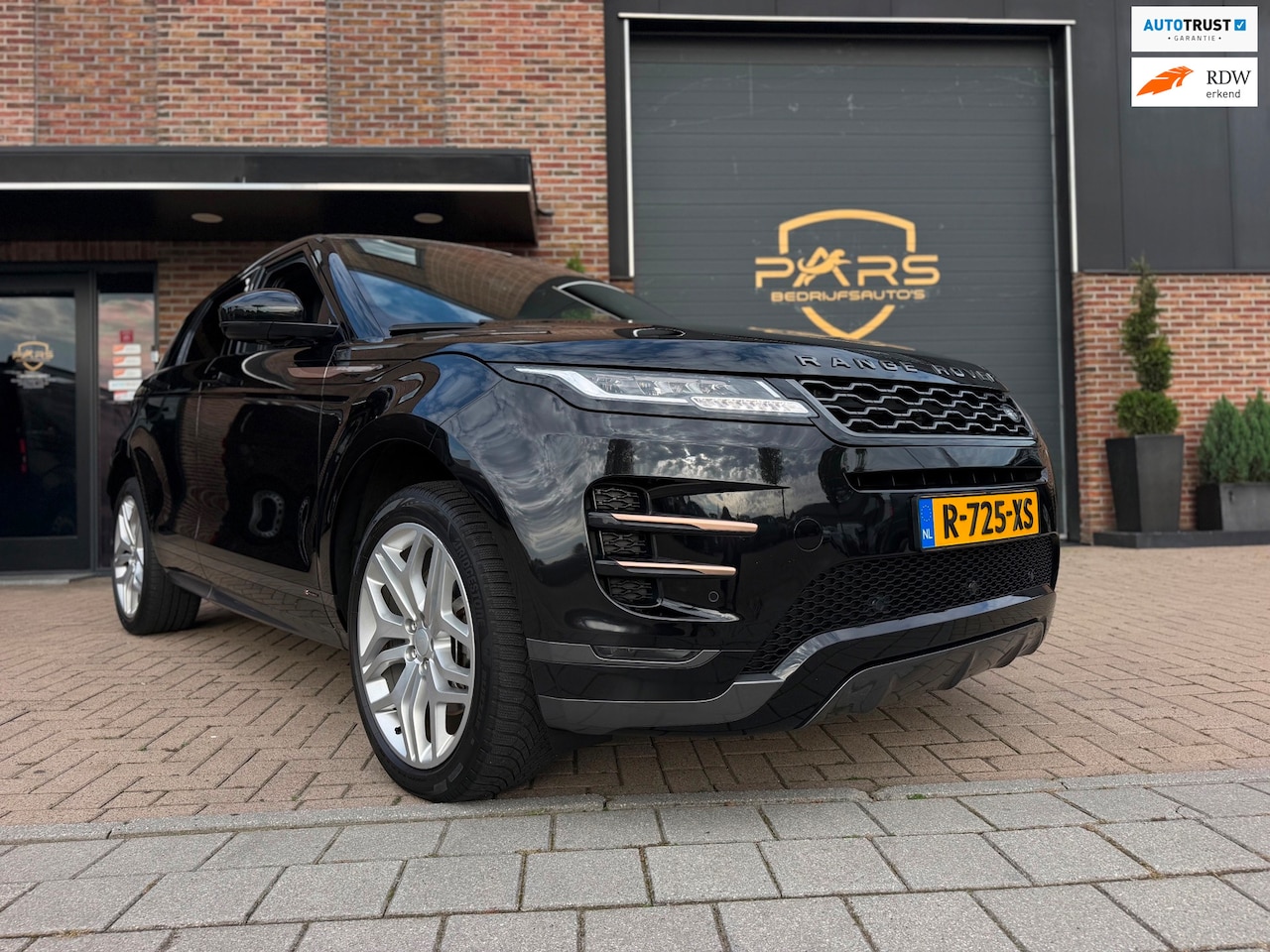 Land Rover Range Rover Evoque - 2.0 P200 AWD R-Dynamic 200PK Automaat 4x4 Panorama Dak zeer nette!! - AutoWereld.nl