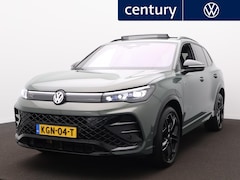 Volkswagen Tiguan - 1.5 eHybrid R-Line Edition IQ light - Panoramaschuif-kanteldak - Head-updisplay - Trekhaak