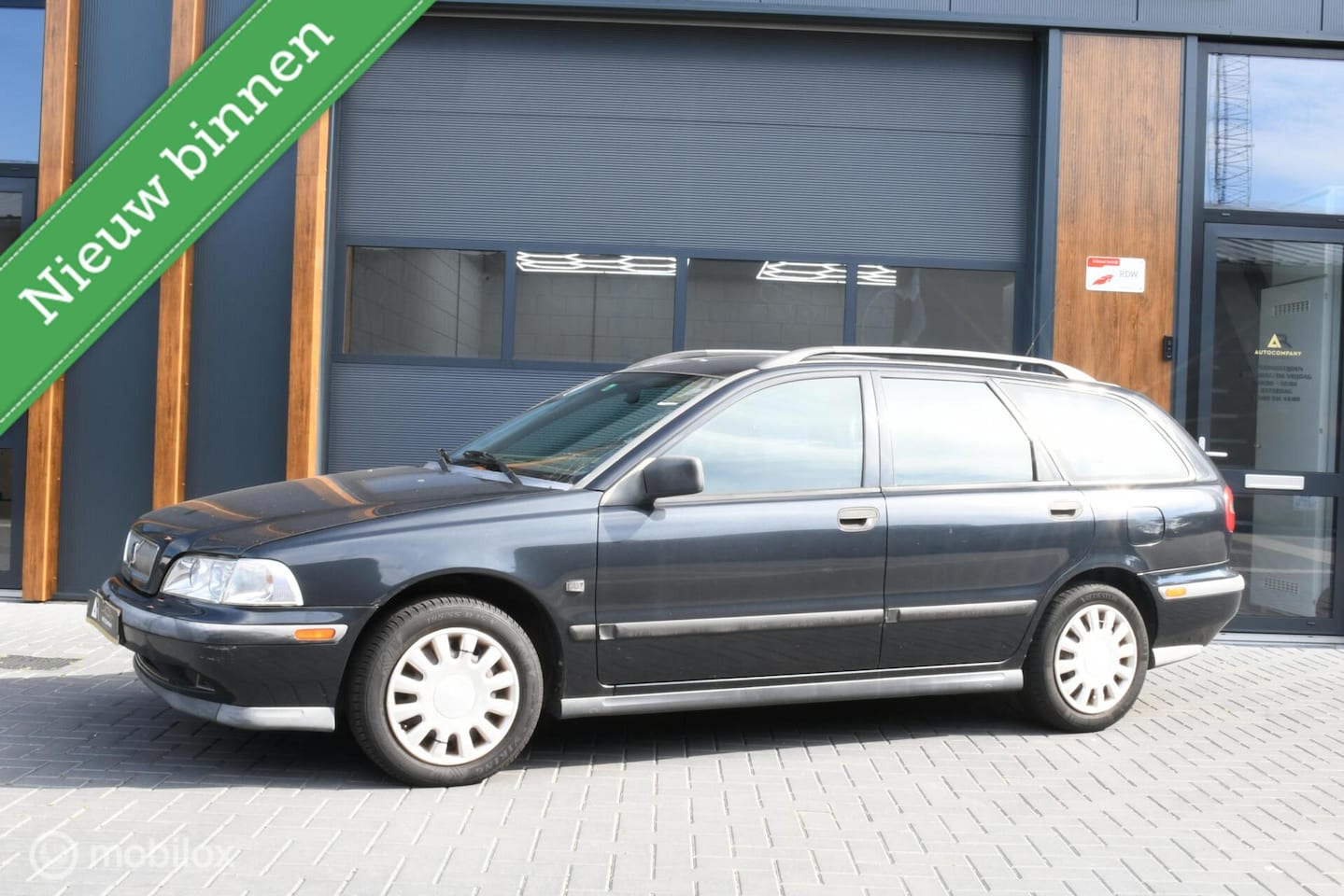 Volvo V40 - 1.6 APK TOT 06-2027 - AutoWereld.nl