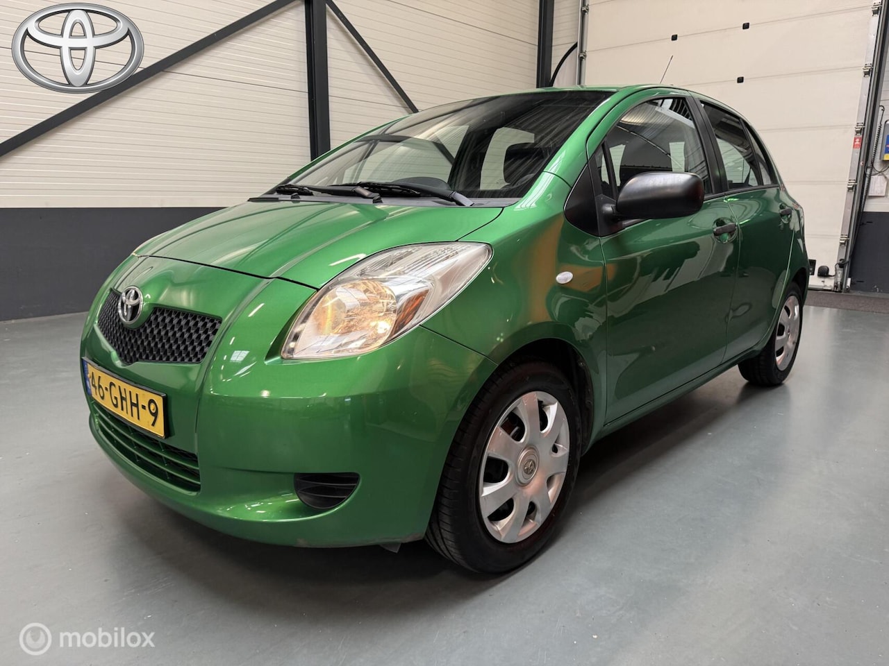 Toyota Yaris - 1.3 VVTi Terra 5-drs Airco|Afneembare trekhaak - AutoWereld.nl