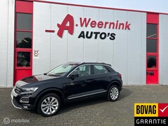 Volkswagen T-Roc - 1.5 TSI Sport Business Carplay elec a. klep
