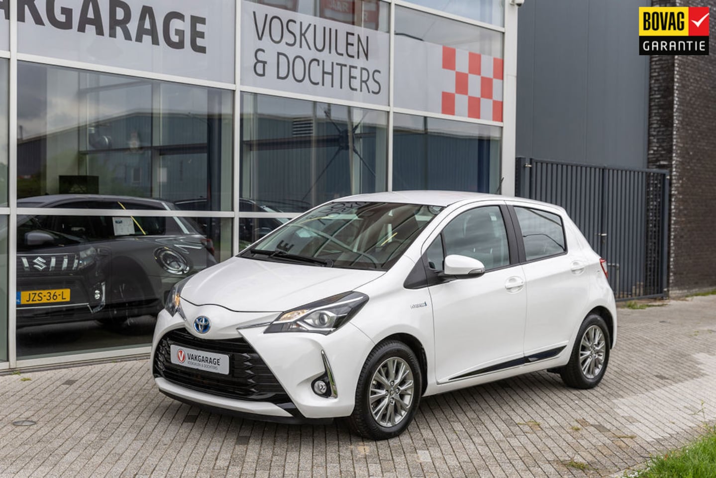 Toyota Yaris - 1.5 Hybrid Dynamic White - AutoWereld.nl