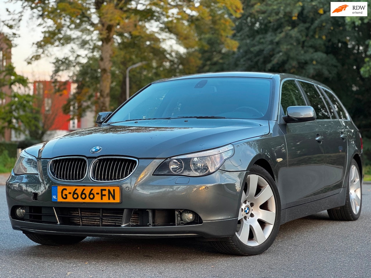BMW 5-serie Touring - 535d|AUT|NAVI|LEDER|TREKHAAK|STOELVERW|INRUILKOOPIE - AutoWereld.nl