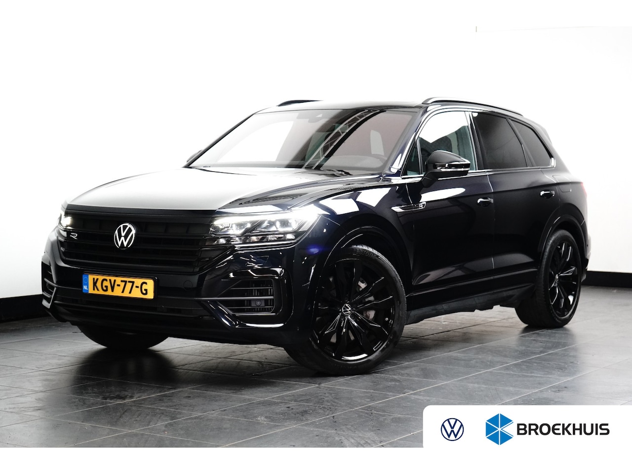 Volkswagen Touareg - 3.0 TSi eHybrid 4MOTION R l Dealeronderhouden l Luchtvering l Pano Dak l Matrix LED l Lede - AutoWereld.nl